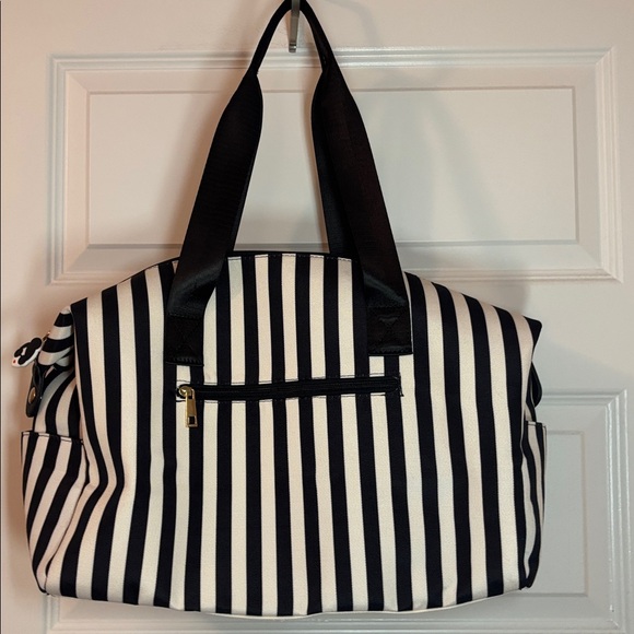 Alice + Olivia by Stacey Bendet black & white striped canvas duffle bag NWOT - Picture 2 of 11